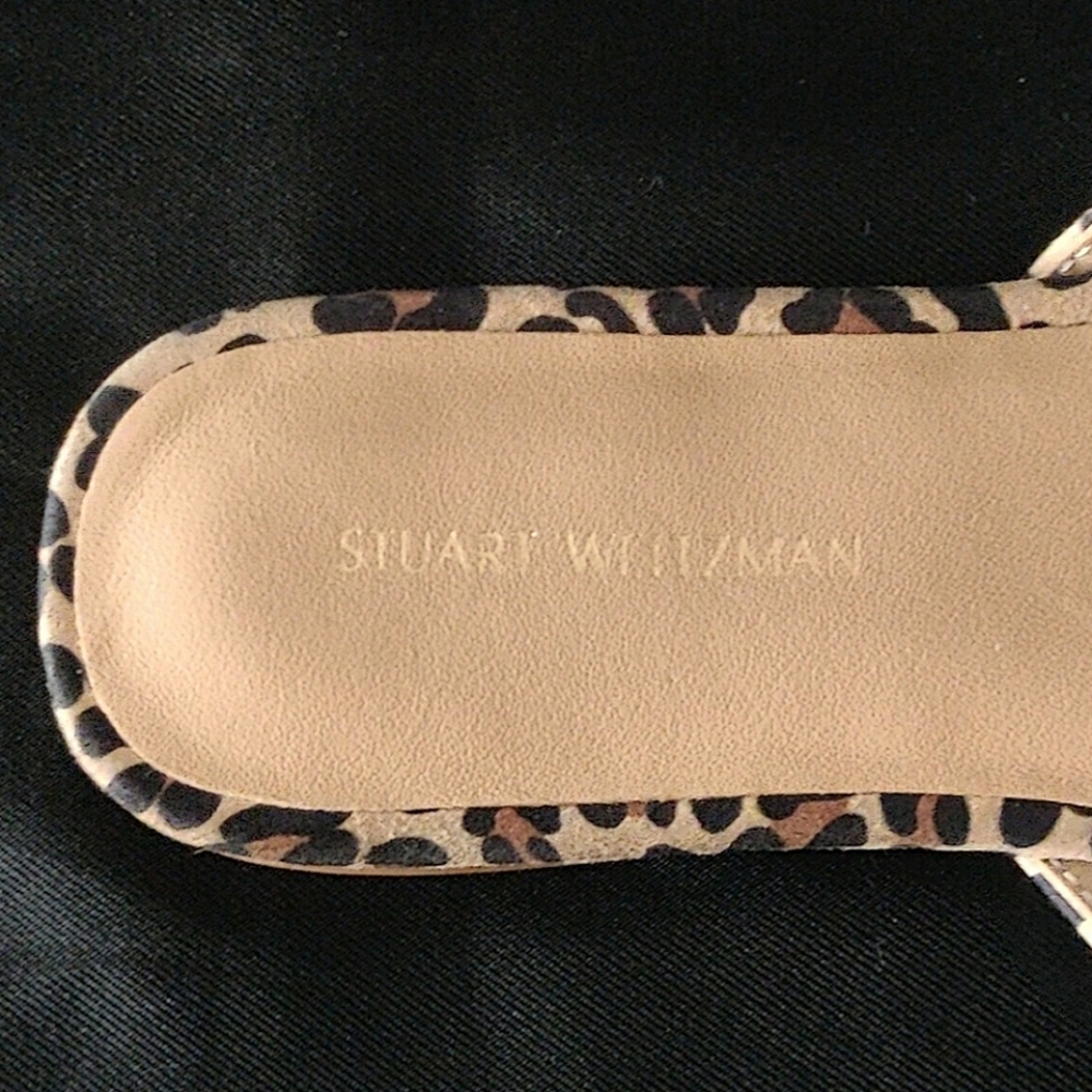 Stuart WeitzmanRoza Leopard Print Leather Sandals. Size 6B - Picture 10 of 11